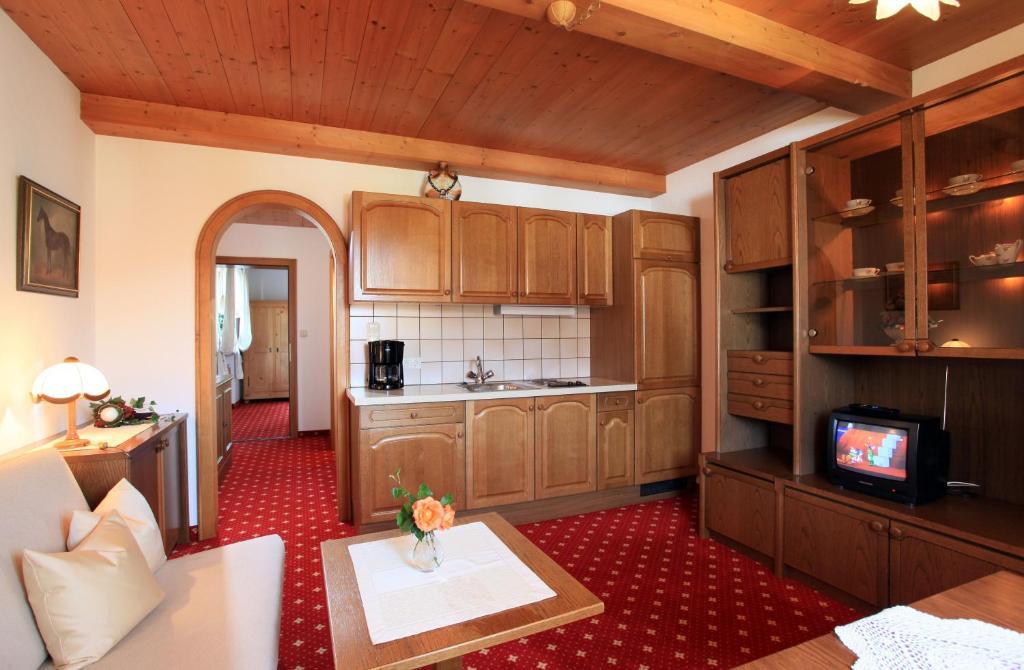 Landhaus Bachler Brixen im Thale Phòng bức ảnh